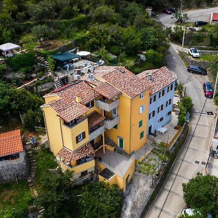 Apartmani I Soba Roberto I Mirjana Валун Экстерьер фото