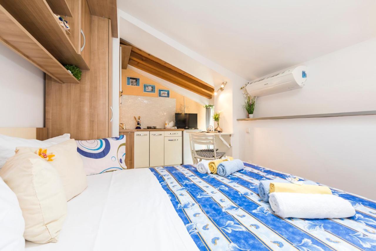 Apartmani I Soba Roberto I Mirjana Валун Экстерьер фото
