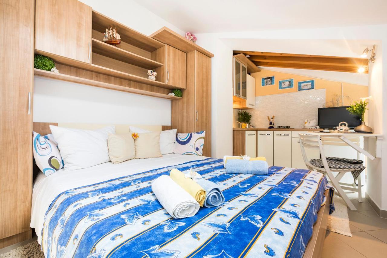 Apartmani I Soba Roberto I Mirjana Валун Экстерьер фото