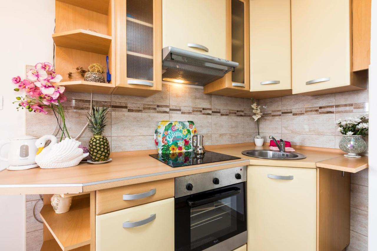 Apartmani I Soba Roberto I Mirjana Валун Экстерьер фото