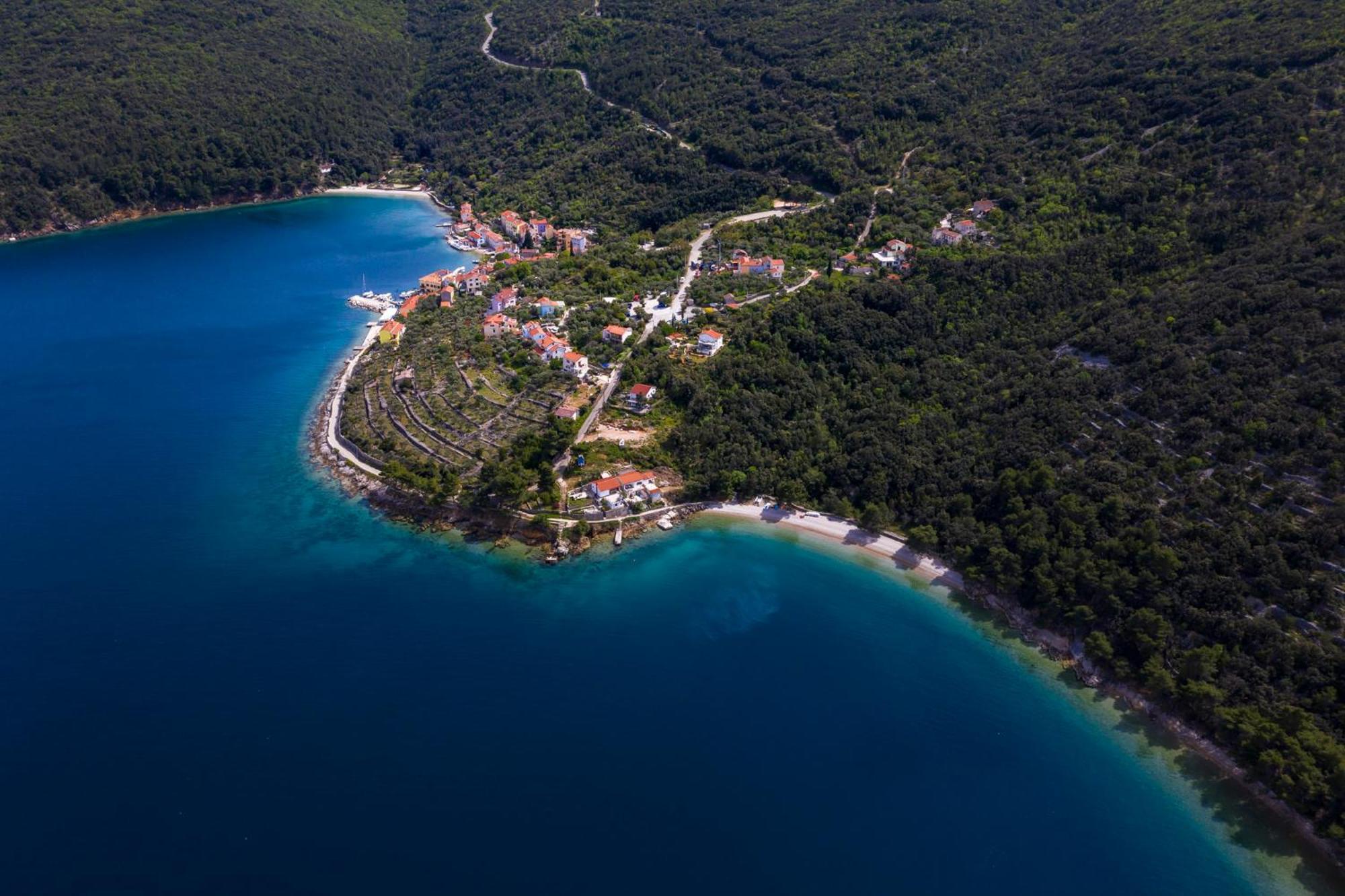 Apartmani I Soba Roberto I Mirjana Валун Экстерьер фото