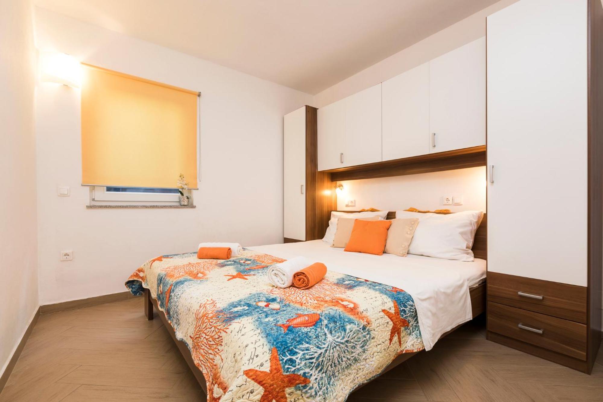 Apartmani I Soba Roberto I Mirjana Валун Экстерьер фото