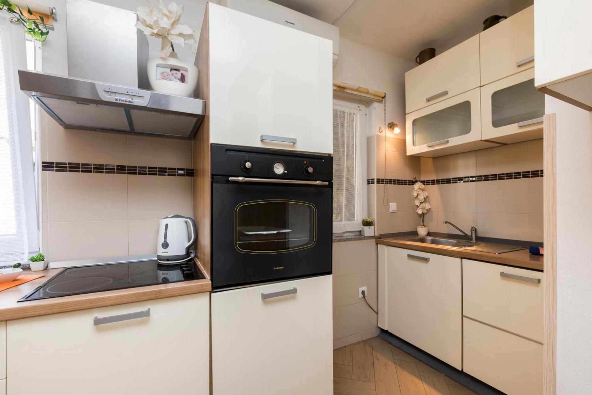 Apartmani I Soba Roberto I Mirjana Валун Экстерьер фото