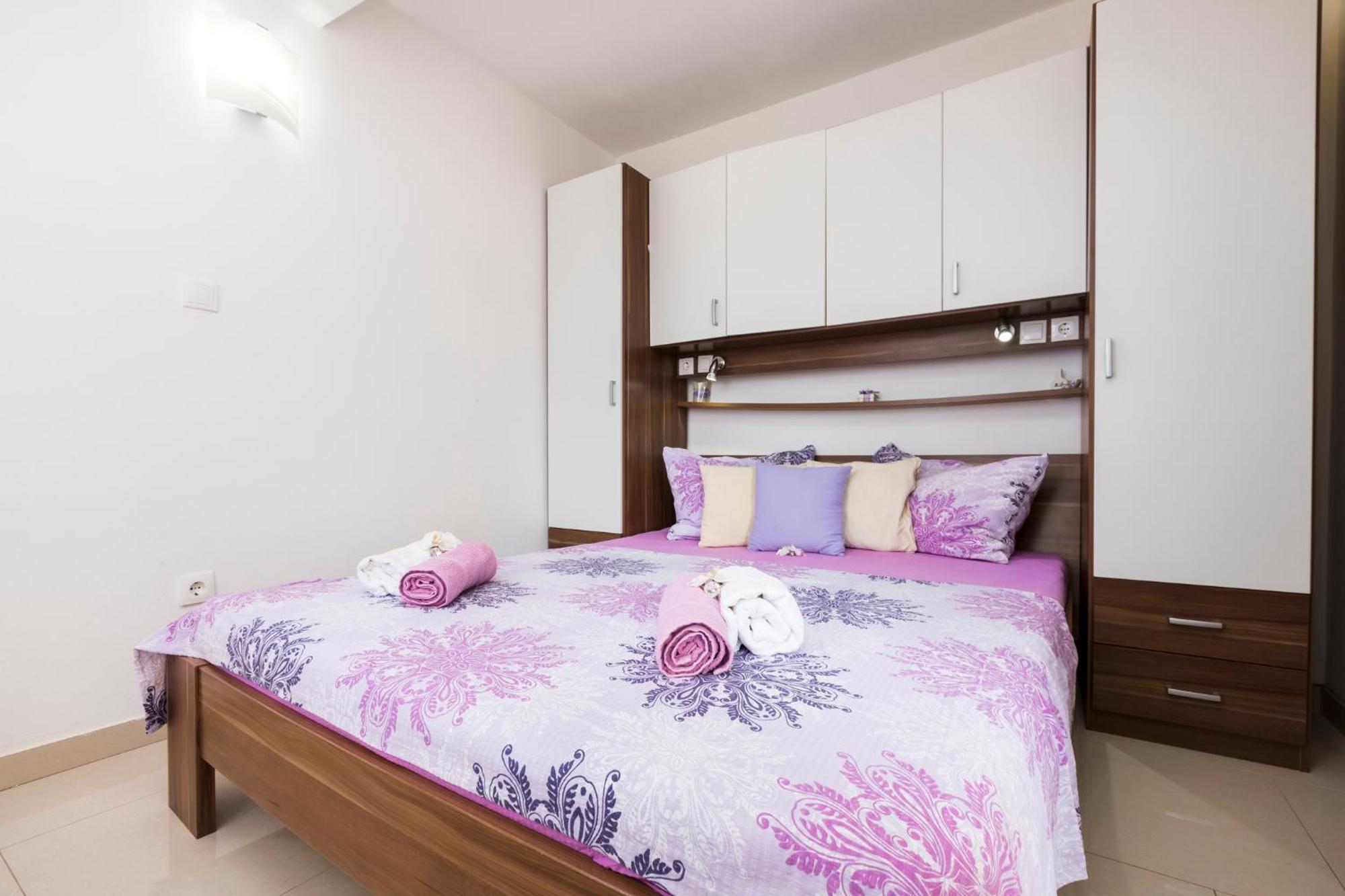 Apartmani I Soba Roberto I Mirjana Валун Экстерьер фото