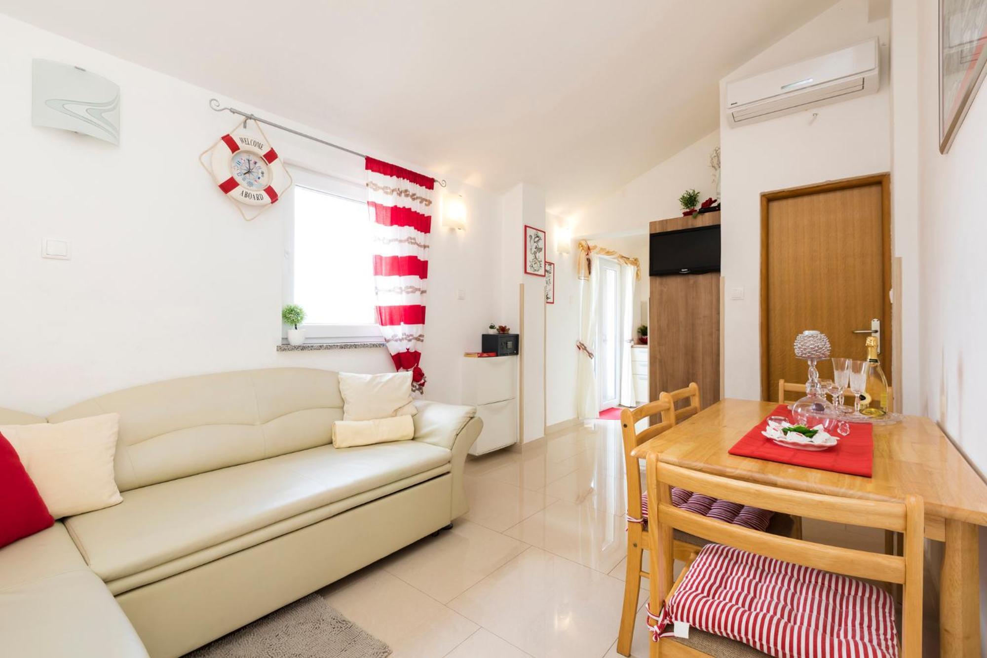 Apartmani I Soba Roberto I Mirjana Валун Экстерьер фото
