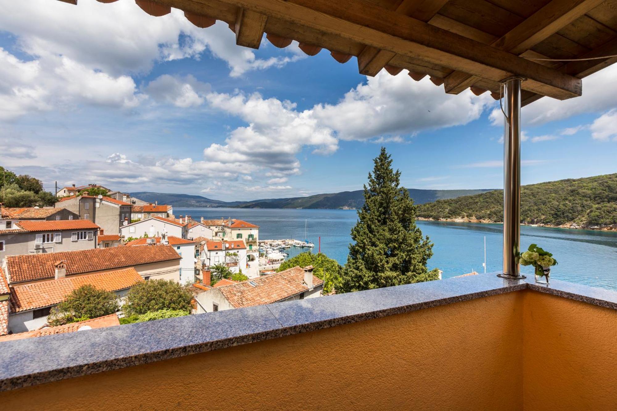 Apartmani I Soba Roberto I Mirjana Валун Экстерьер фото